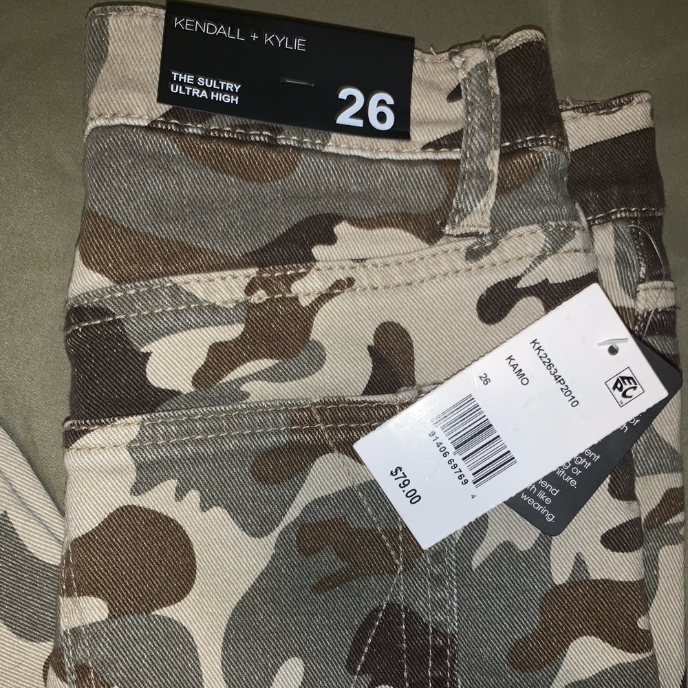 Camo Jeans NWT